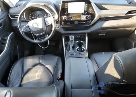 2021 Toyota Highlander Xle из США, поврежденный, VIN 5TDGZRBHXMS552930